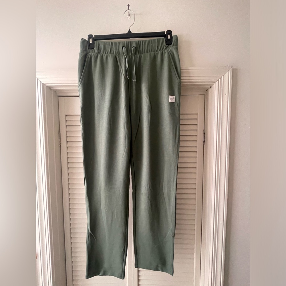 We Wander Cozy Fleece Pants - Olive Green - Medium - New with Tags
